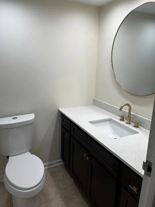 Building Photo - 3558 Shore Dr