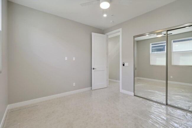 Building Photo - 2942 Copley Ave