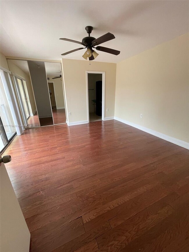 Building Photo - 870 Blue Ridge Cir