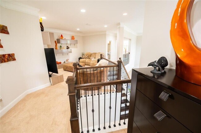Building Photo - 1451 Torrington Dr