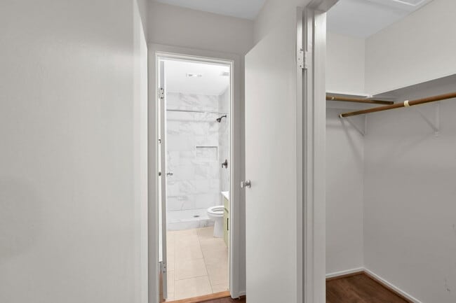 Building Photo - 21 Gambrel Oak Pl