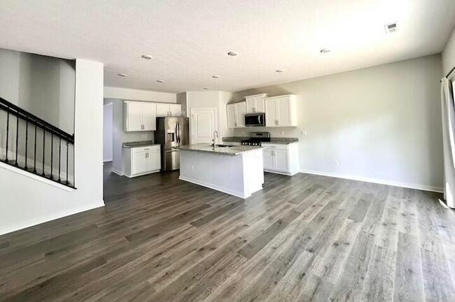 Building Photo - 473 Park Vista Dr