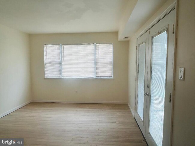 Building Photo - 410 Aldeberan Dr