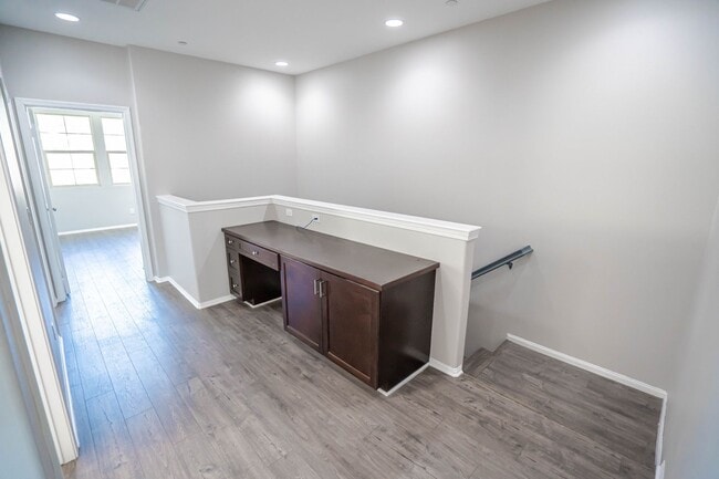Building Photo - COMING SOON! Modern 3-Bedroom Home in Nort...