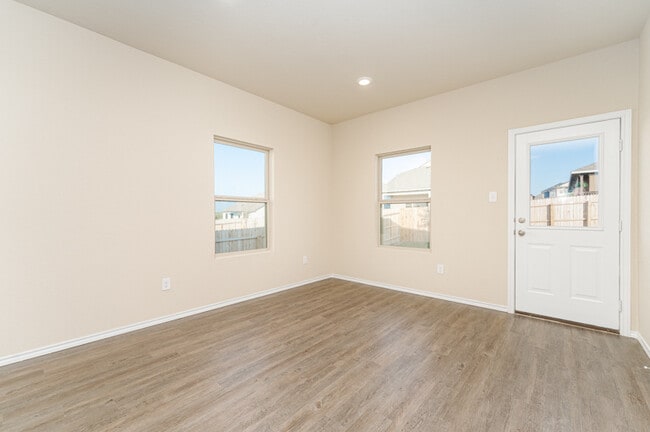 Building Photo - 2020 Cassiopeia Bend