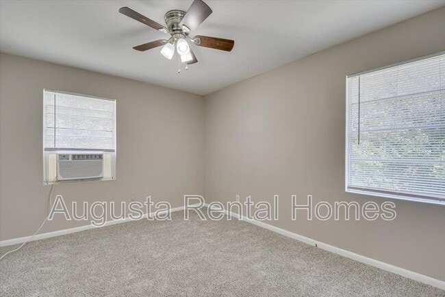 Building Photo - 320a Verdery Dr