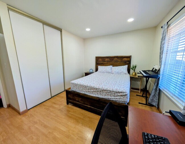 Building Photo - 416 Rumsey Ct