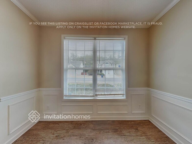 Building Photo - 117 Omega Ct
