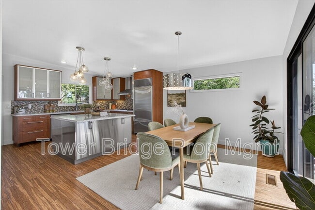 Building Photo - 3937 Orangewood Dr