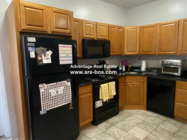 Building Photo - 1048 Commonwealth Ave