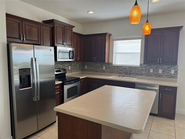 Building Photo - 11765 Forest Park Cir