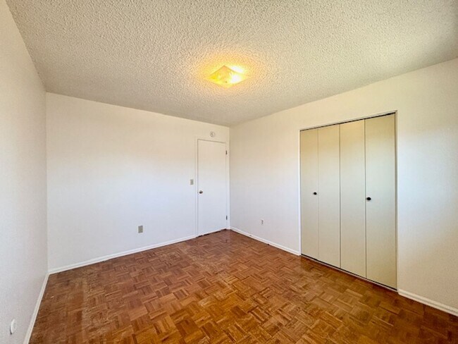 Building Photo - 11277 E Custer Pl