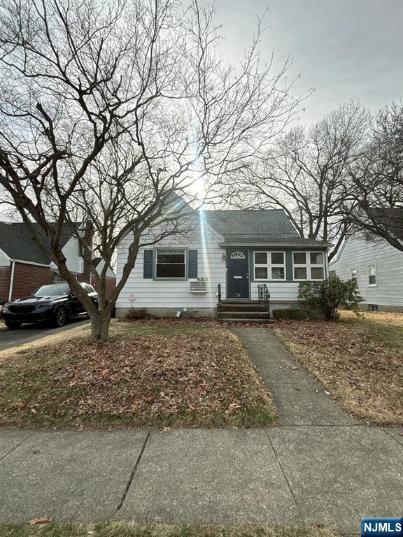 Building Photo - 904 5th St