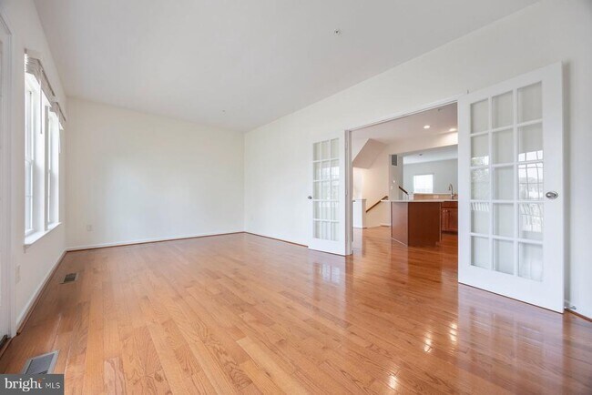 Building Photo - 616 Warbler Walk
