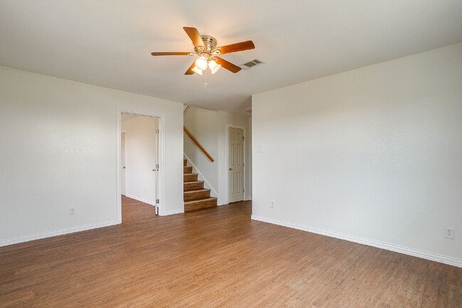 Building Photo - Updated Duplex in Weatherford