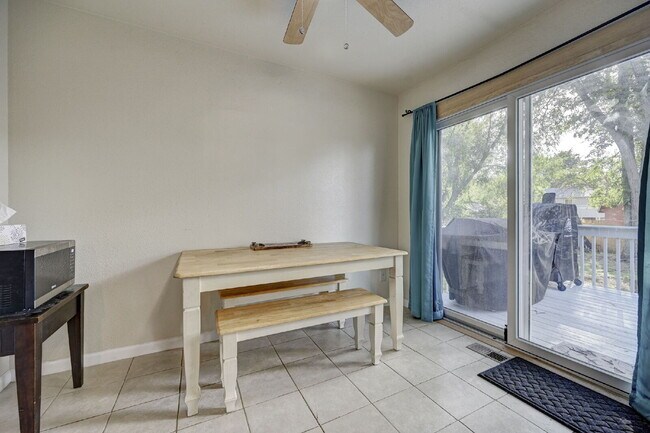 Building Photo - Charming 4-Bed Home with Bonus Room, Fireplace and an Expansive Backyard in Colorado Springs