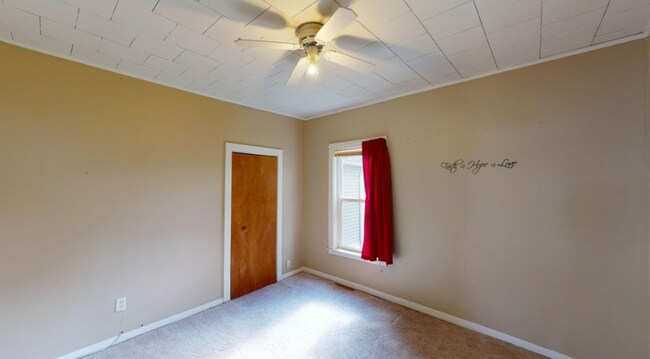 Building Photo - 3- Bedroom Home in Sparta