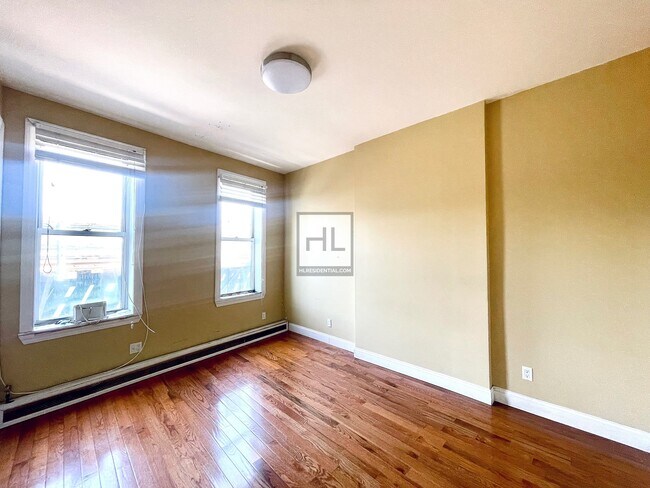 Primary Photo - TWO ROOMS + Private Bathroom | Jamaica Ave...