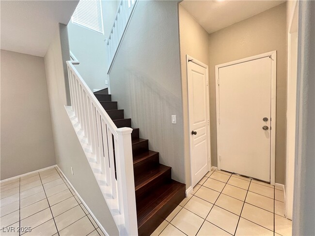 Building Photo - 428 Redruth Dr