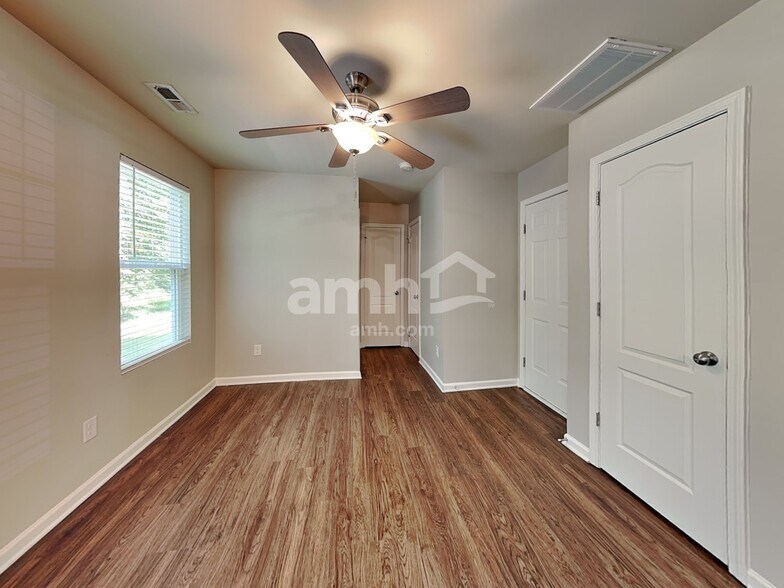 Building Photo - 6227 Thompson Brook Lane