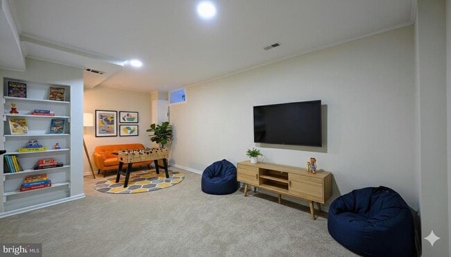 Building Photo - 11181 Captain's Walk Ct