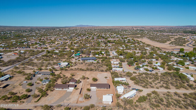 Building Photo - 15456 N Twin Lakes Dr