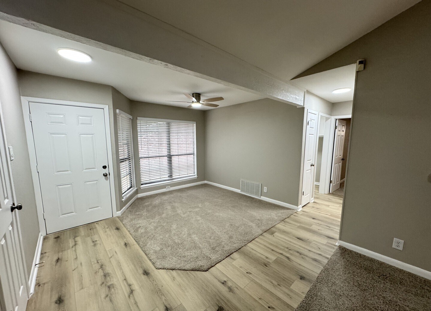 front room - 4023 Briar Hollow St