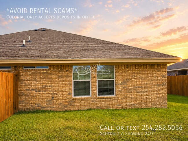Building Photo - 2704 Vernice Loop