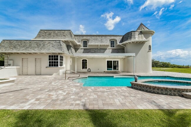 Building Photo - 477 S Beach Rd