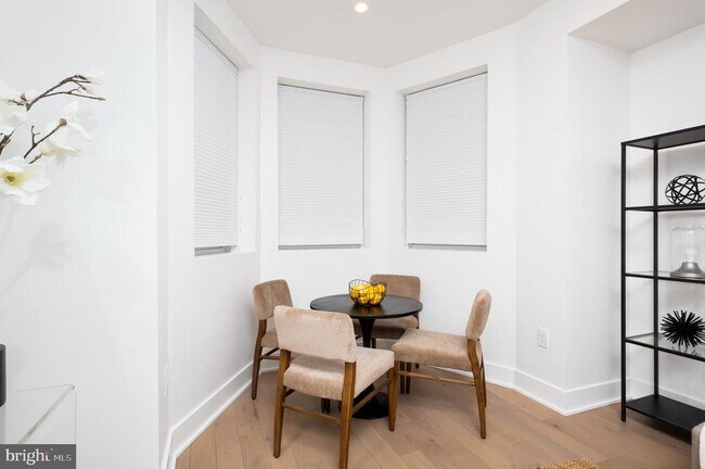 Building Photo - 1316 8th St NW