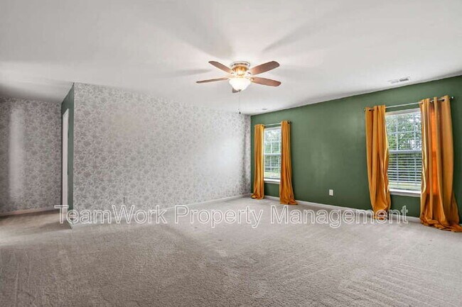 Building Photo - 126 Daniels Creek Cir