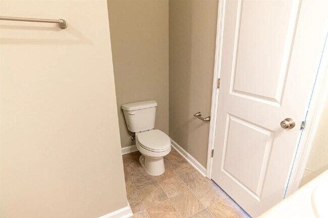 Building Photo - 2248 Del Carmel Way