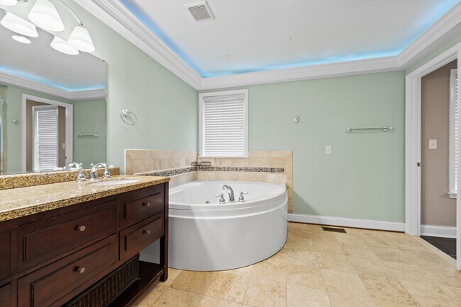 Building Photo - 309 E Lafayette Ave