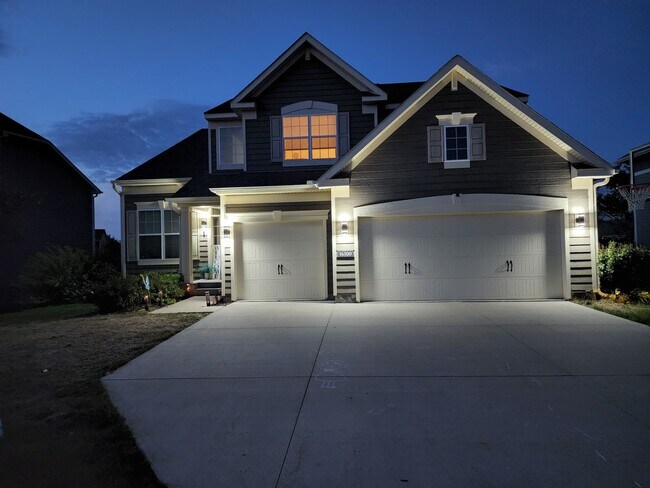 Building Photo - Perfect 5 bedroom count Home in Plymouth