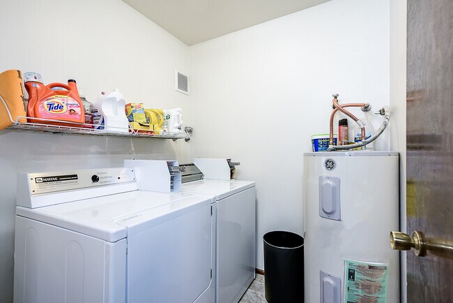 4 Coin-operated laundry machines - 2003 Franklin Ave E