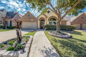 Building Photo - 10214 Carolyndale Dr