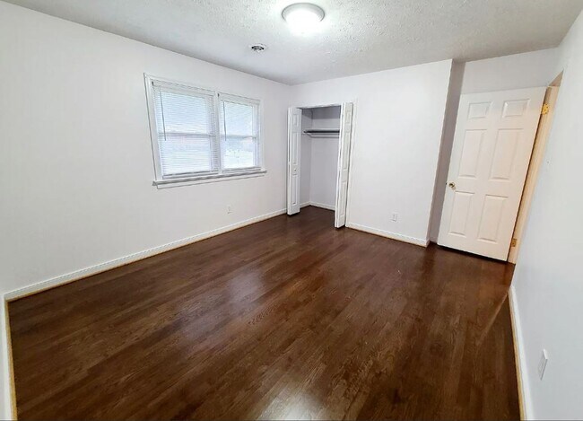 Building Photo - 320 Treva Rd
