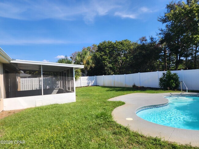 Building Photo - 226 Summerwood Dr