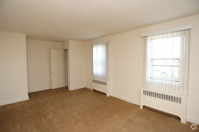 westland gardens apartments townhouses baltimore md apartment finder