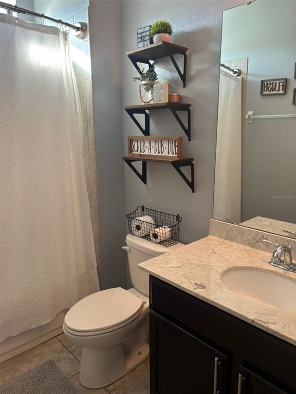 Building Photo - 1000 Vicenza St