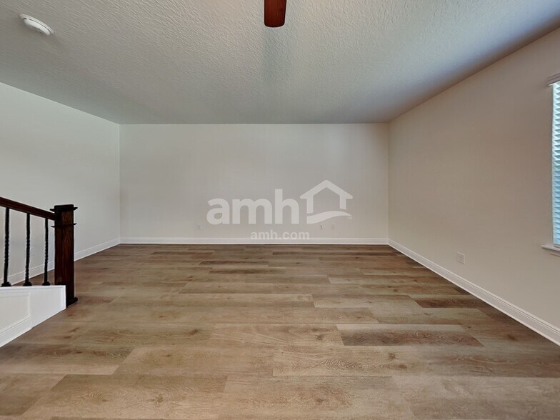 Building Photo - 1054 Heavenly Dr