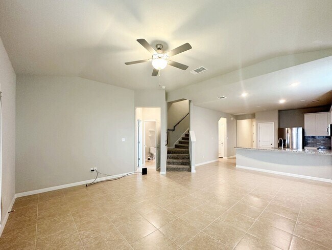 Building Photo - 129 Blooming Trl