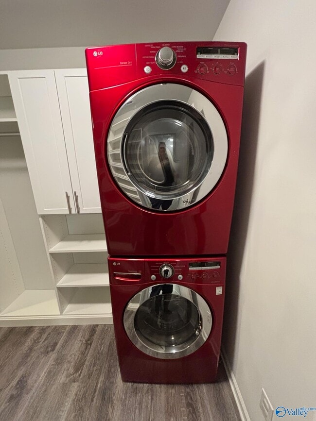 Building Photo - 212 Oracle Cir