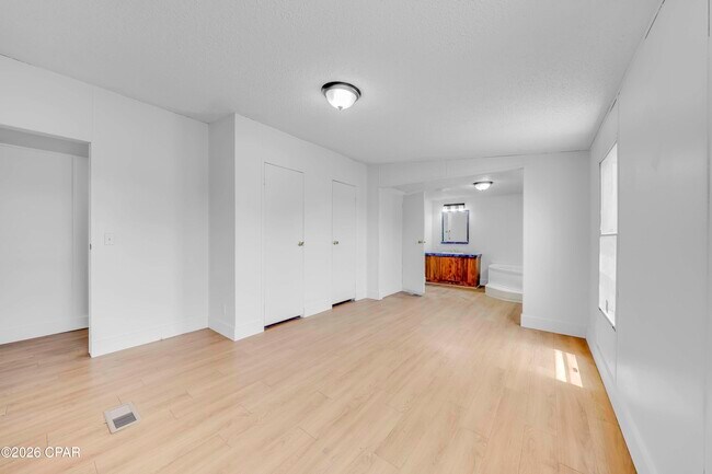 Building Photo - 154 Big Oak Ln