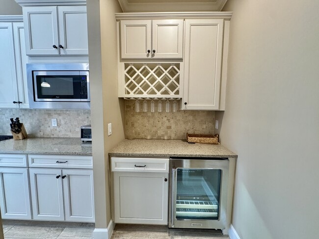 Building Photo - 9418 Greyhawk Trl