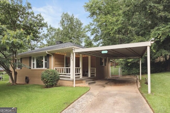 Building Photo - 1049 Brookdale Dr