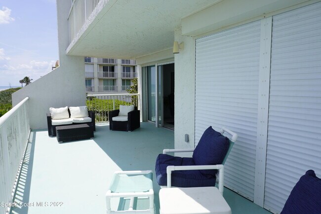 Building Photo - 1555 N Hwy A1A