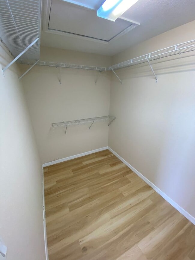 Building Photo - ANNUAL Lease – Unfurnished – Golf Course L...