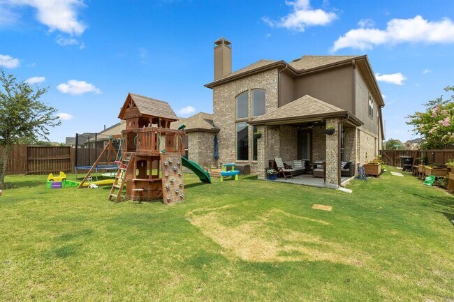 Building Photo - 2603 Country Ln