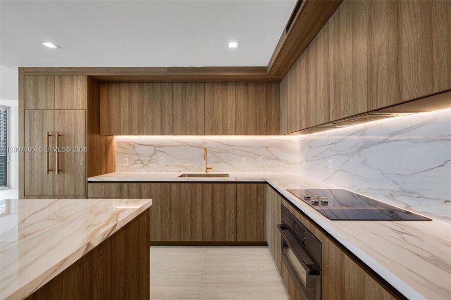 Building Photo - 77 SE 5th St